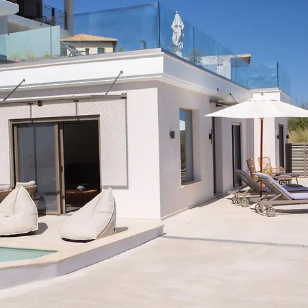 Inorato - Luxury With Private Swimming Pool Kalamítsi